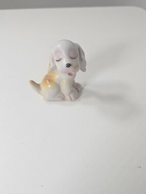 Vintage Japan Spaniel Dog Figurine Sleepy Tone Out 2.5”